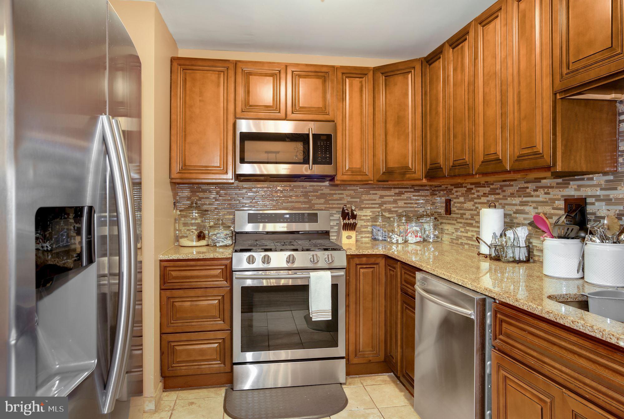 2841 Woodbridge Road Philadelphia, PA 19114 - Photo 7 of 26 Gallery Image 7