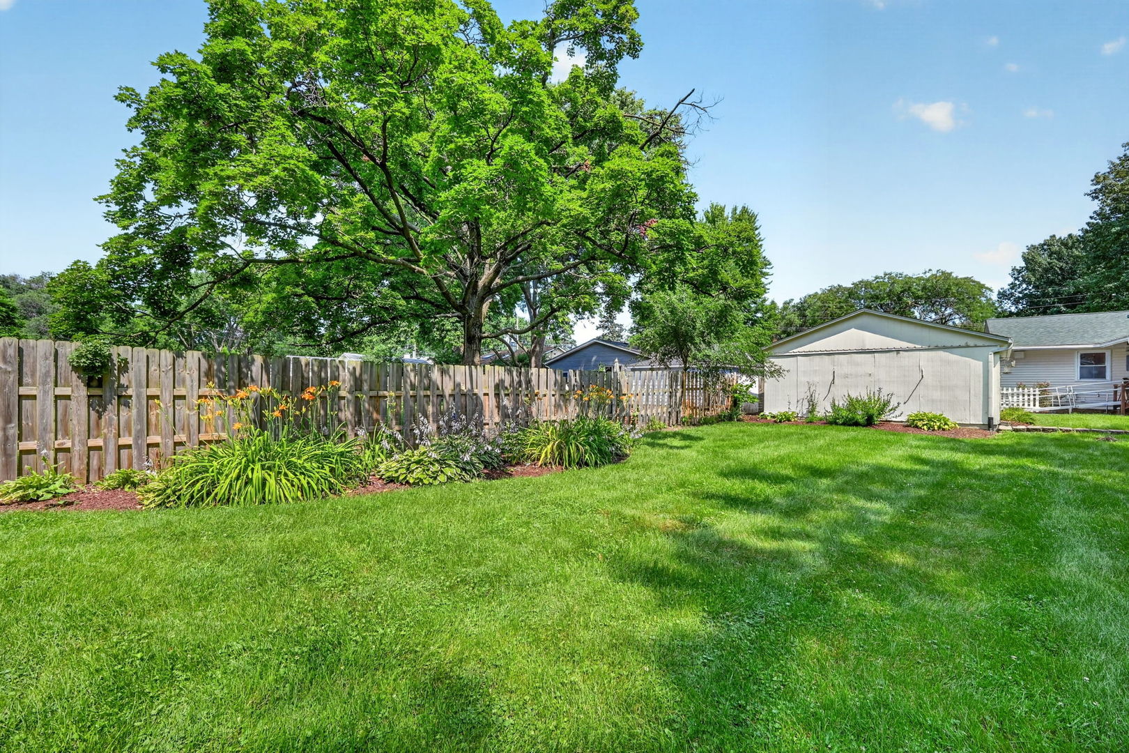 472 Douglas Road Batavia, IL 60510 - Photo 37 of 42