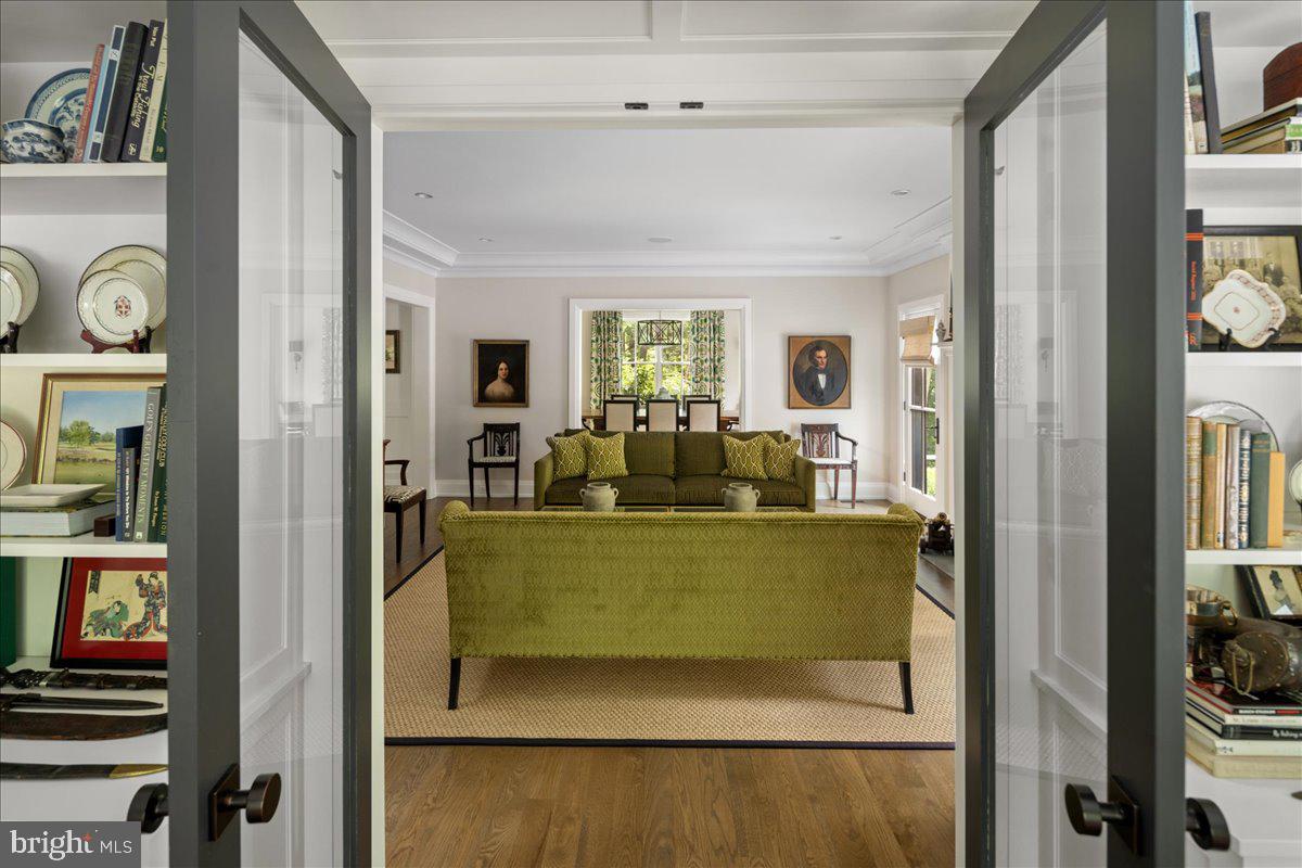 724 St Andrews Road Philadelphia, PA 19118 - Photo 14 of 46