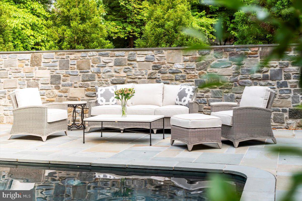 724 St Andrews Road Philadelphia, PA 19118 - Photo 21 of 46