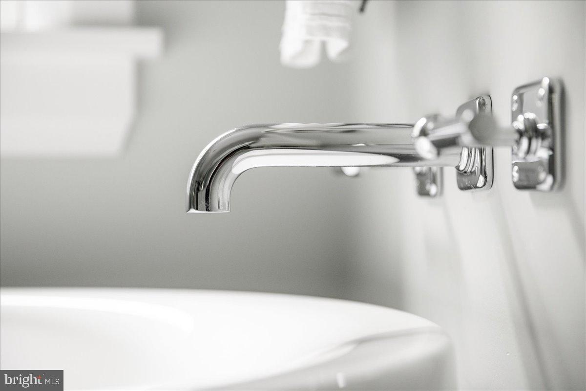 724 St Andrews Road Philadelphia, PA 19118 - Photo 32 of 46