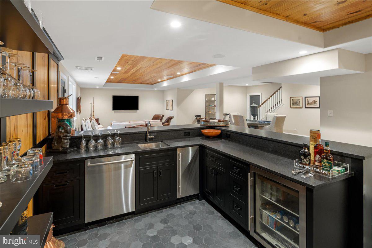 724 St Andrews Road Philadelphia, PA 19118 - Photo 43 of 46