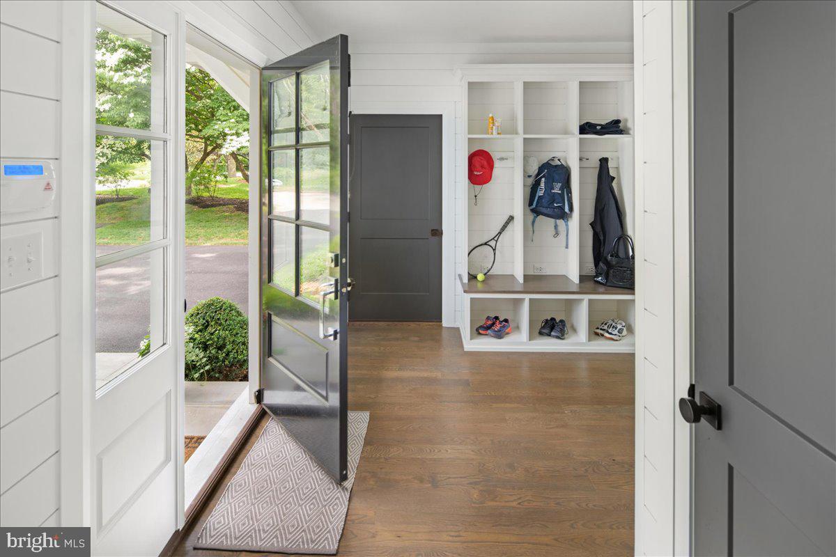 724 St Andrews Road Philadelphia, PA 19118 - Photo 10 of 46