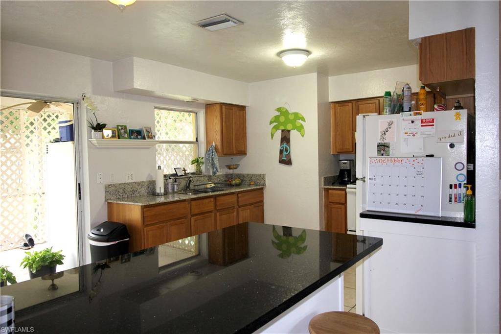 2136 51st Terrace Southwest Naples, FL 34116 - Photo 4 of 19 Gallery Image 4