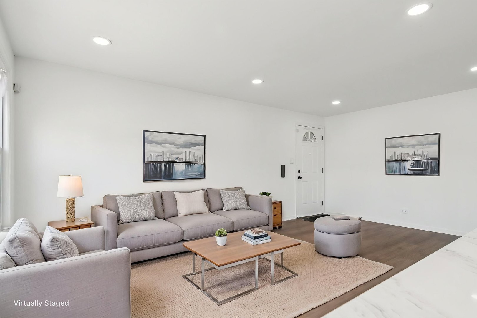 8630 South Indiana Avenue Chicago, IL 60619 - Photo 6 of 33 a living room with furniture