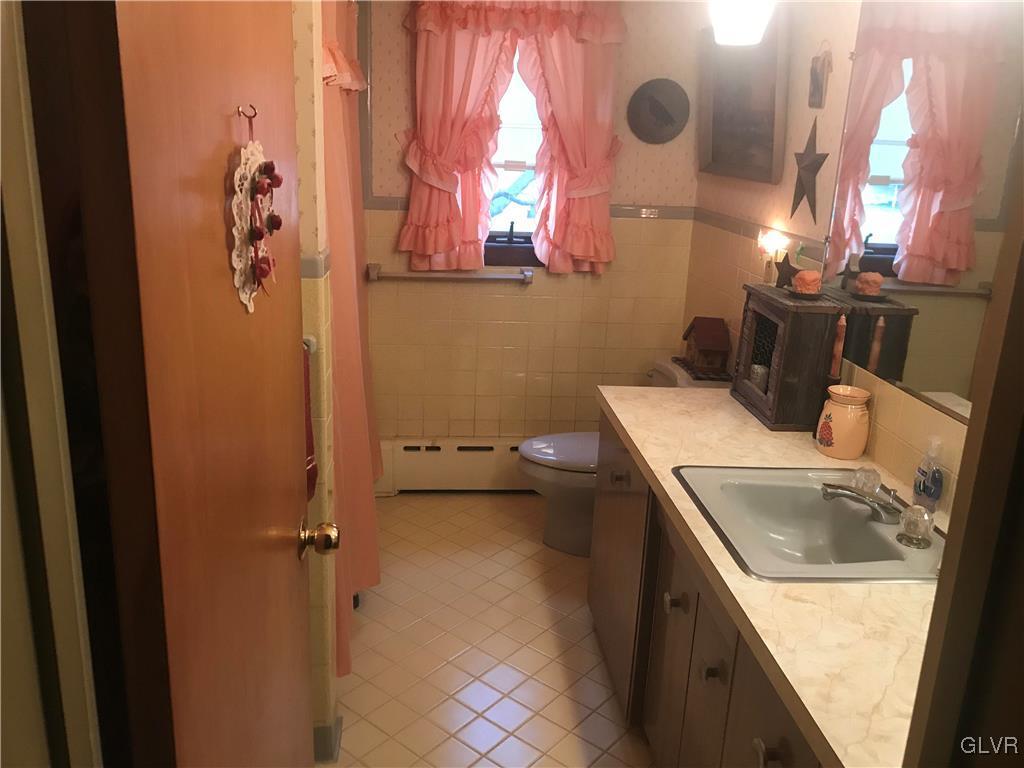 2529 Gap View Road Slatington, PA 18080 - Photo 13 of 19 Gallery Image 13