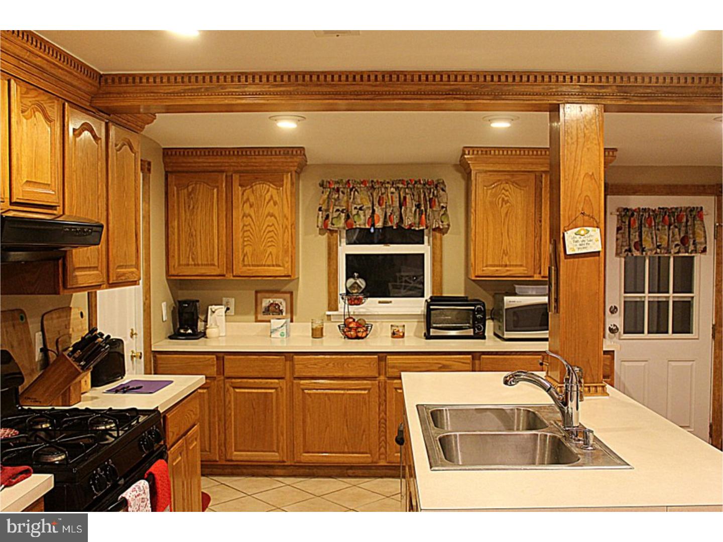 1209 Wedgewood Road Flourtown, PA 19031 - Photo 7 of 25