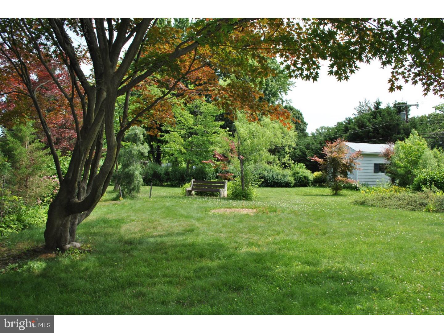 211 Valley Road Warminster, PA 18974 - Photo 21 of 25 Back Yard