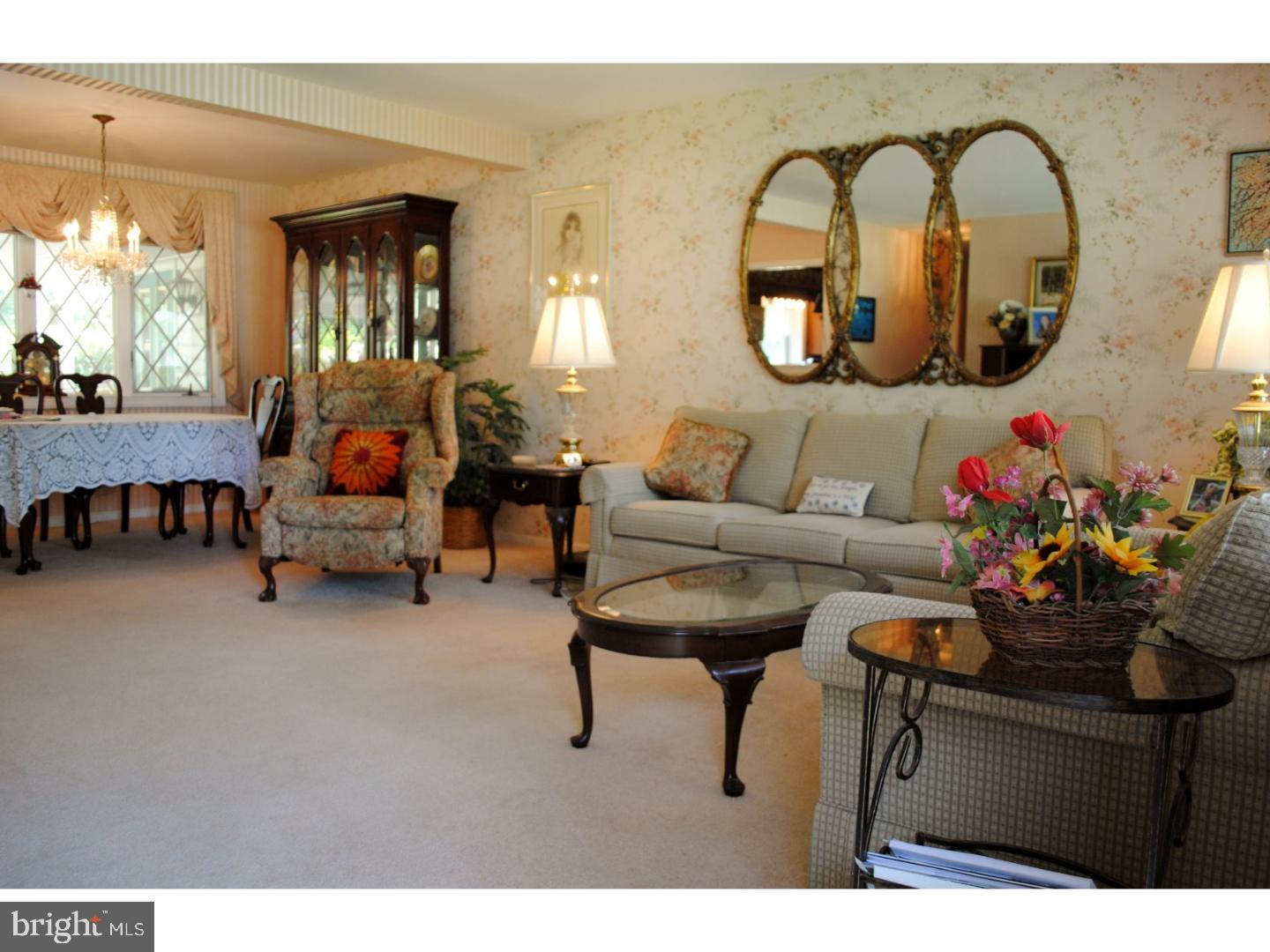 211 Valley Road Warminster, PA 18974 - Photo 5 of 25 Living Room