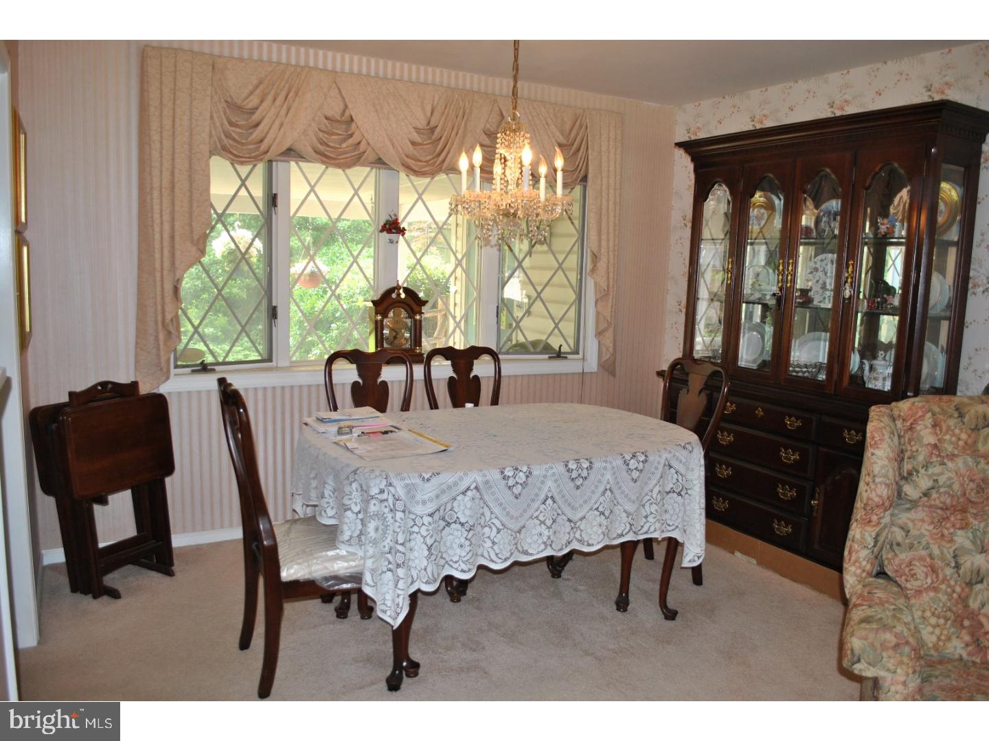 211 Valley Road Warminster, PA 18974 - Photo 6 of 25 Dining Room