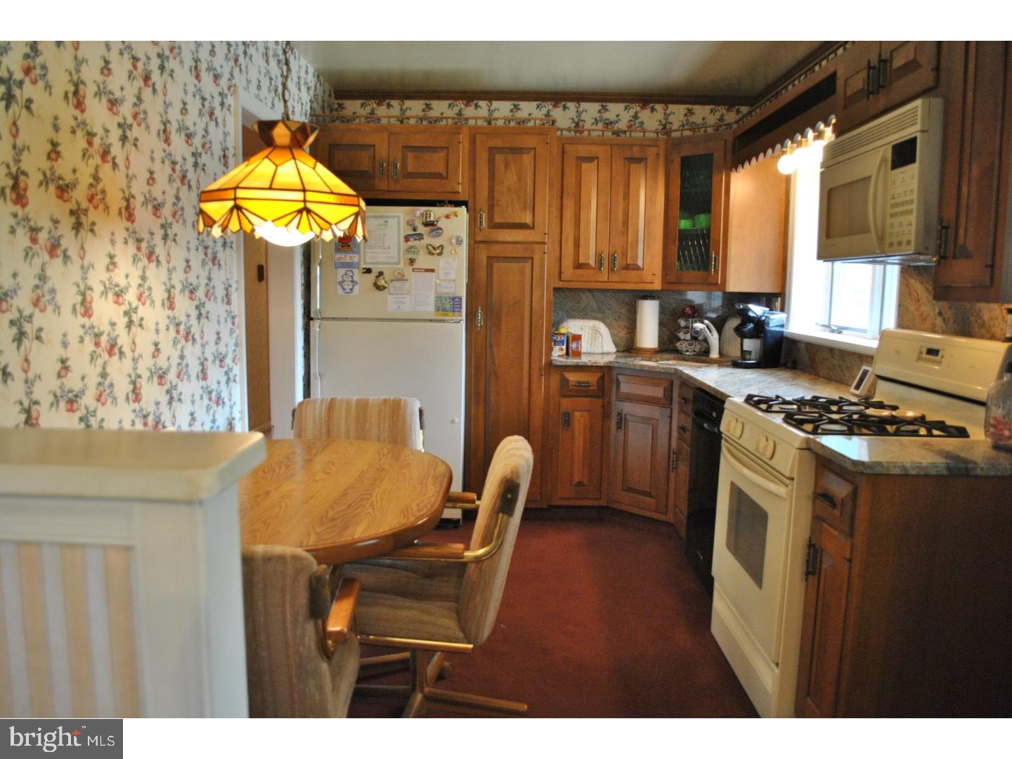 211 Valley Road Warminster, PA 18974 - Photo 7 of 25 Kitchen