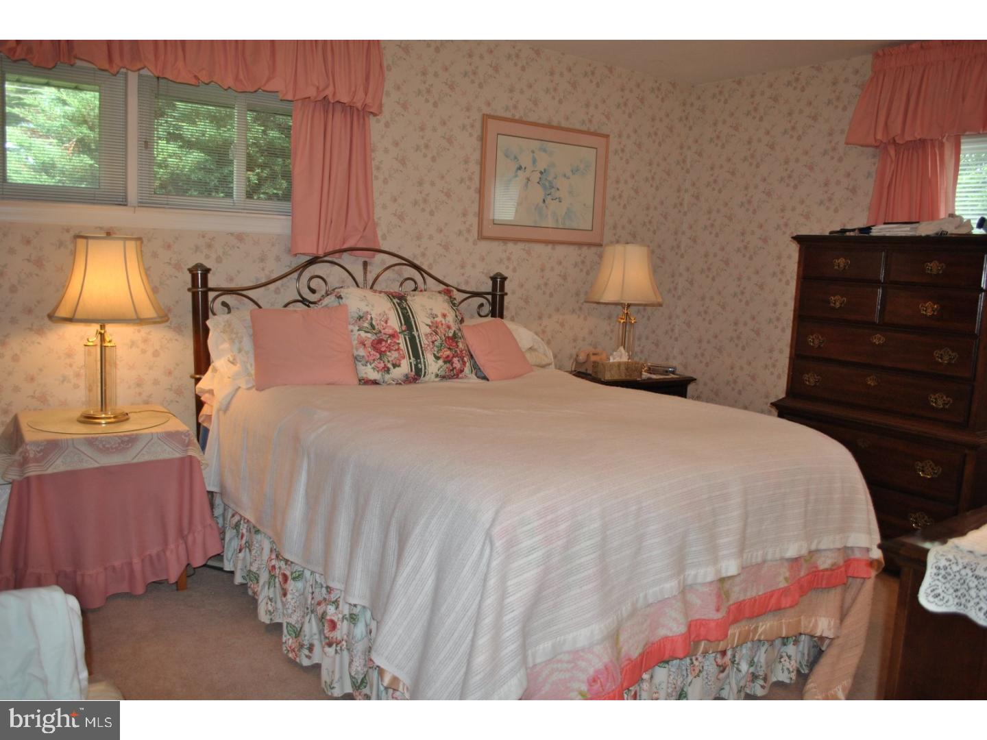 211 Valley Road Warminster, PA 18974 - Photo 10 of 25 Bedroom - Main