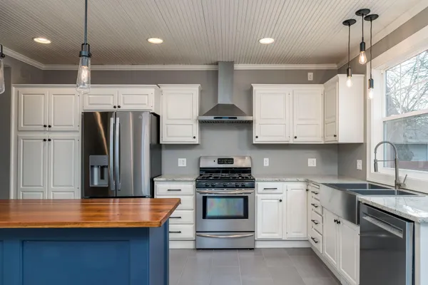 $319,900 | 128 Sylvia Street, Mankato, MN 56001