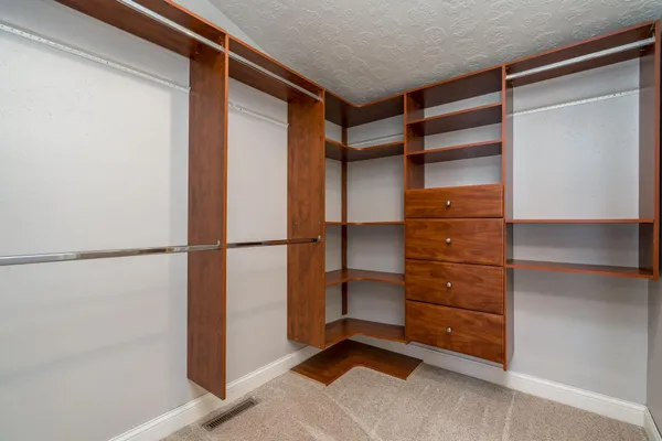 $319,900 | 128 Sylvia Street, Mankato, MN 56001