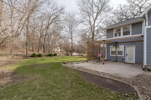 $319,900 | 128 Sylvia Street, Mankato, MN 56001