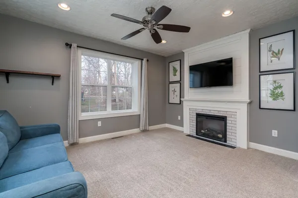 $319,900 | 128 Sylvia Street, Mankato, MN 56001