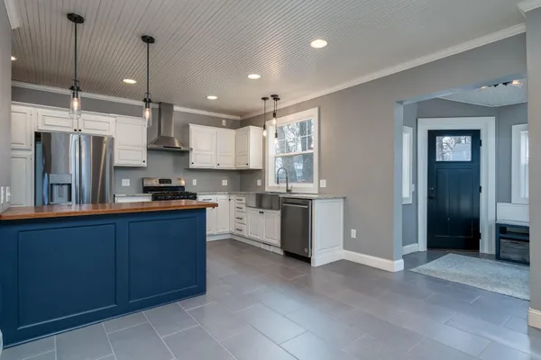 $319,900 | 128 Sylvia Street, Mankato, MN 56001