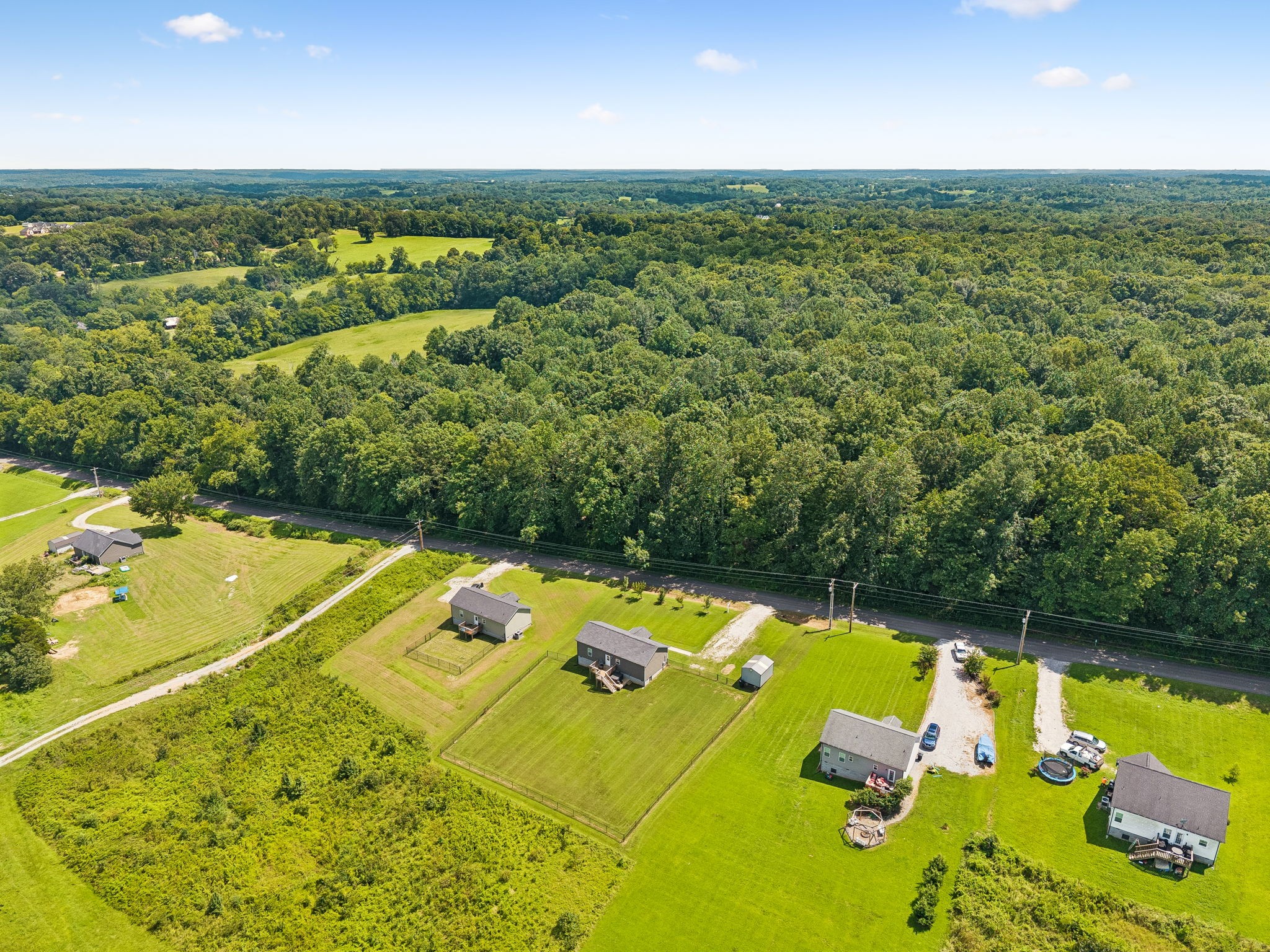 677 Steele Road Charlotte, TN 37036 - Photo 38 of 42 Gallery Image 38