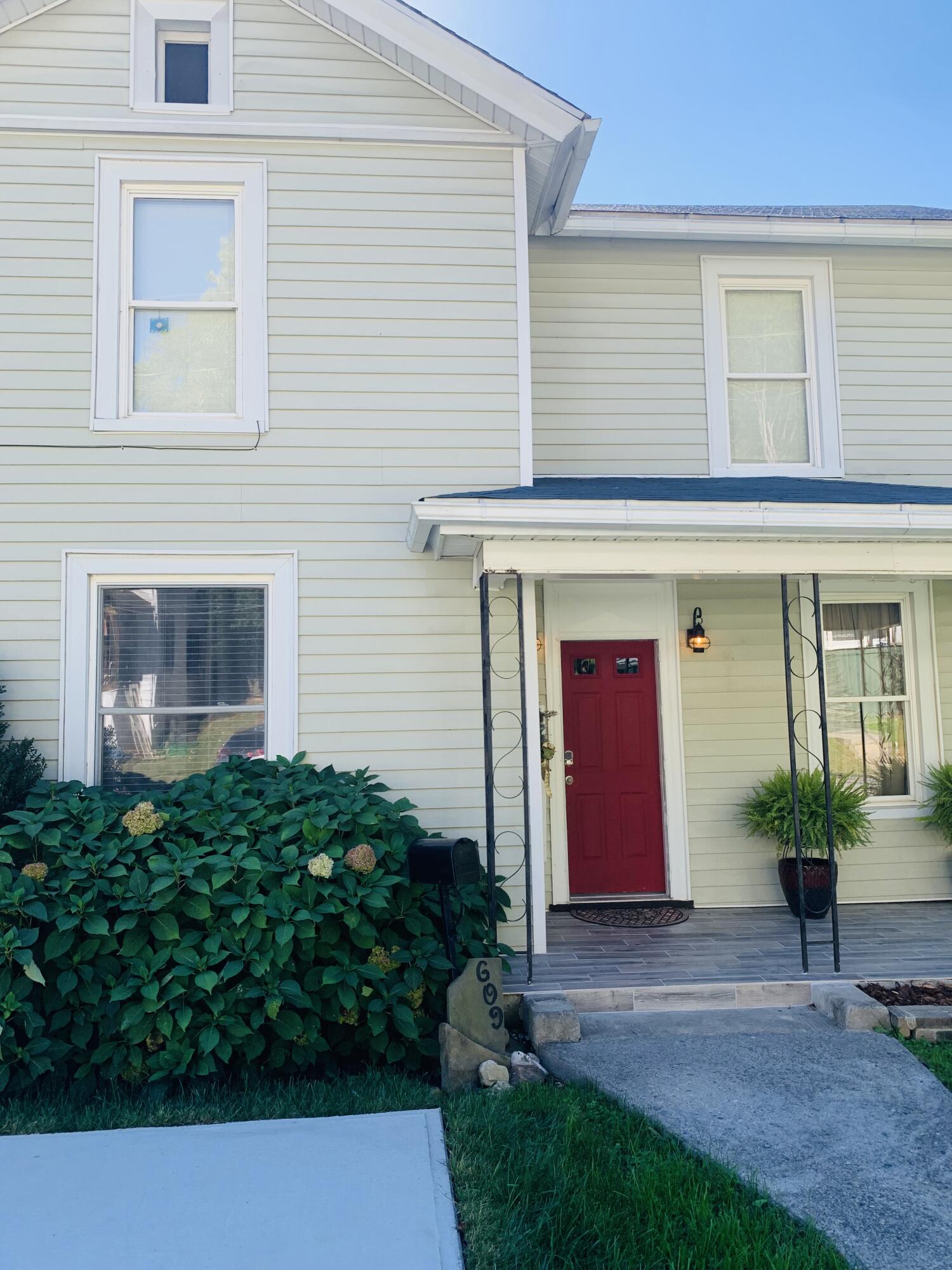 609 Roxbury Street Clifton Forge, VA 24422 - Photo 1 of 24 front-exterior-main