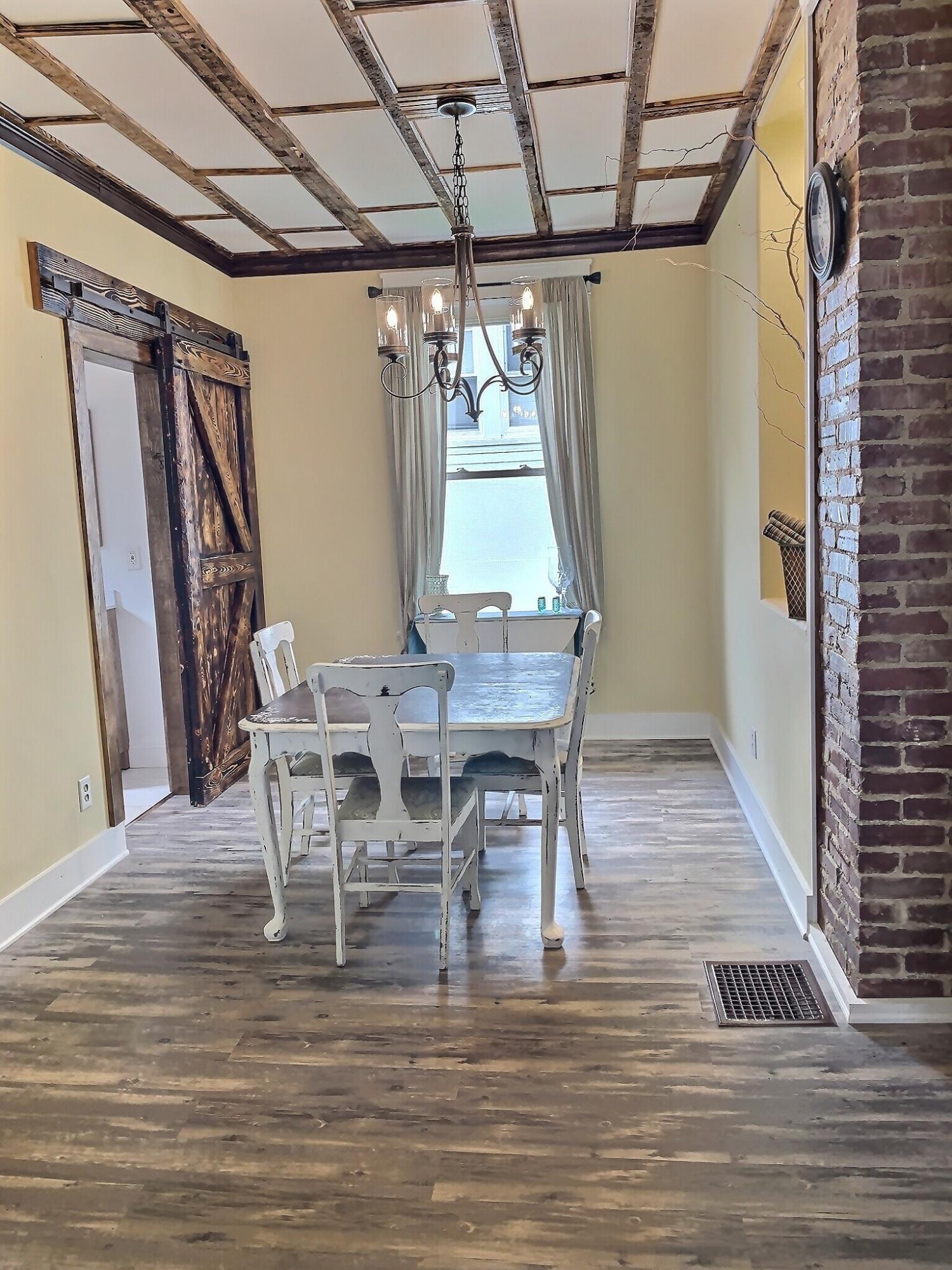 609 Roxbury Street Clifton Forge, VA 24422 - Photo 13 of 24 dining