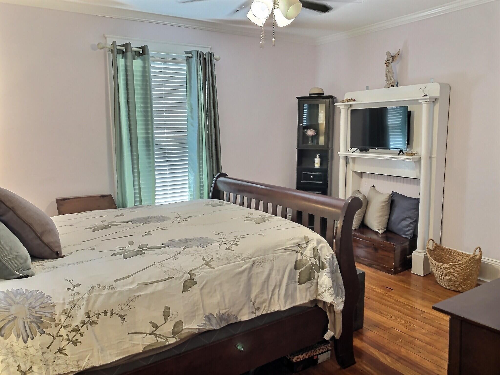 609 Roxbury Street Clifton Forge, VA 24422 - Photo 17 of 24 master-b