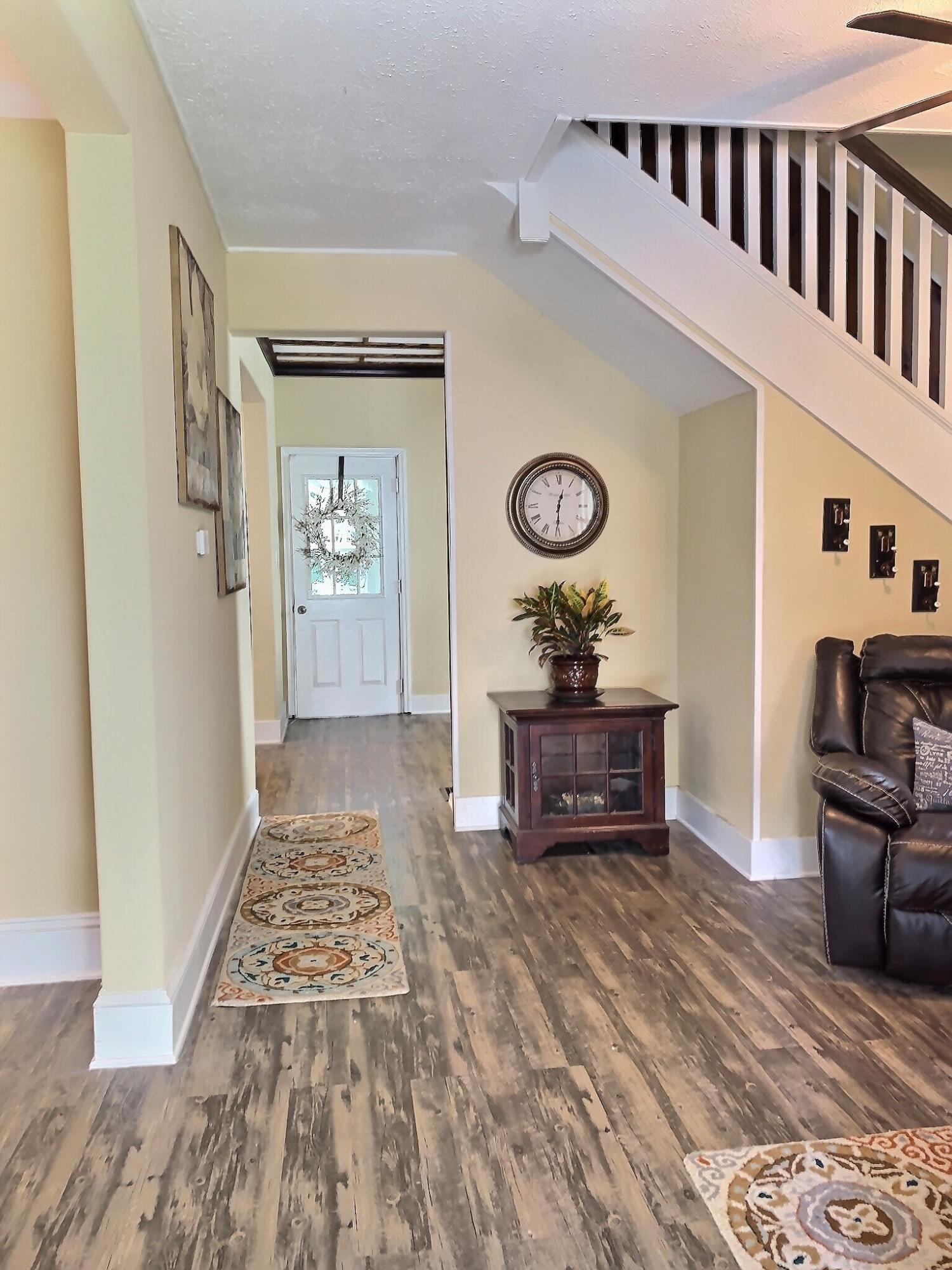 609 Roxbury Street Clifton Forge, VA 24422 - Photo 7 of 24 living-room-2