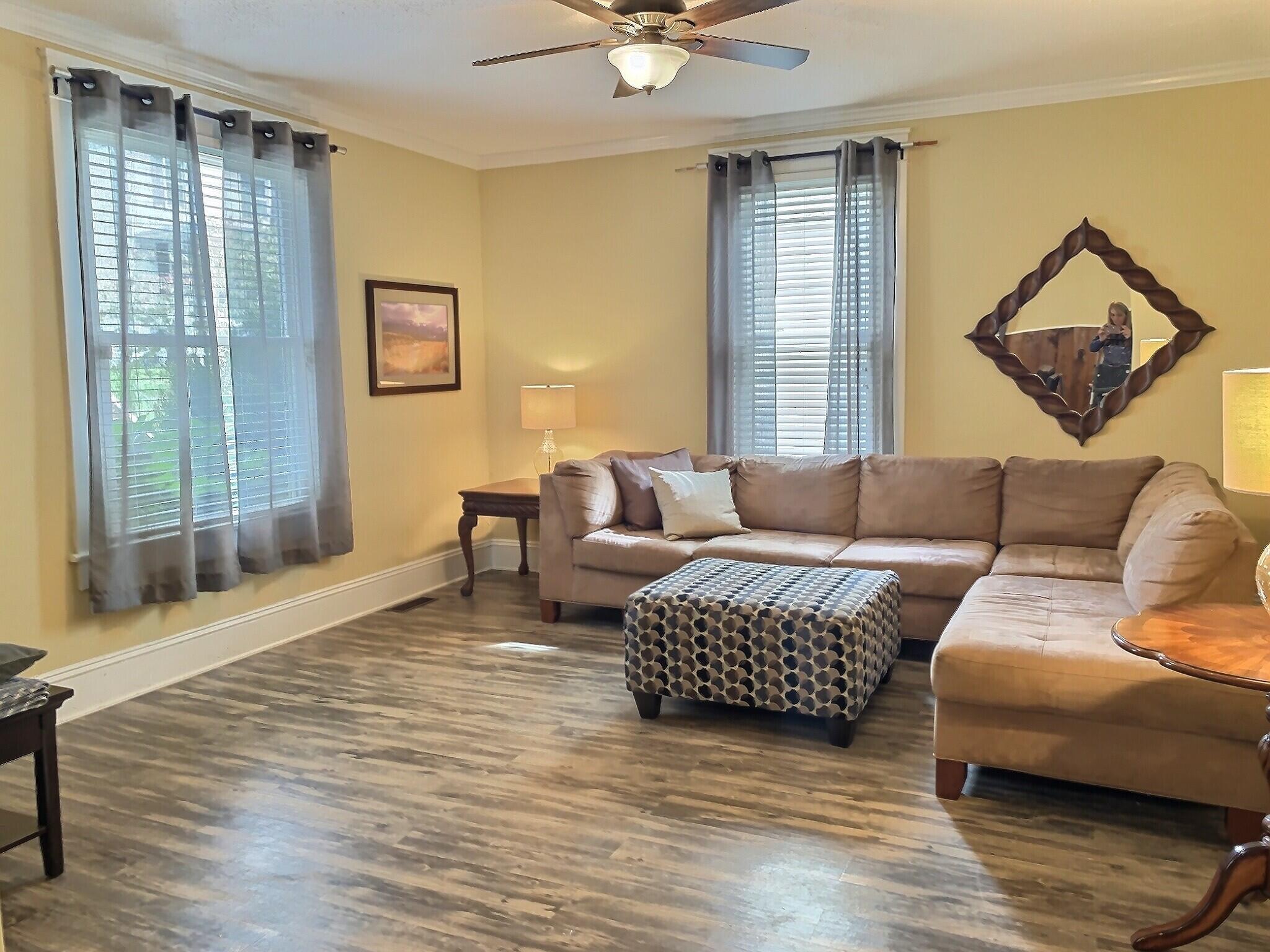 609 Roxbury Street Clifton Forge, VA 24422 - Photo 9 of 24 family-room-1