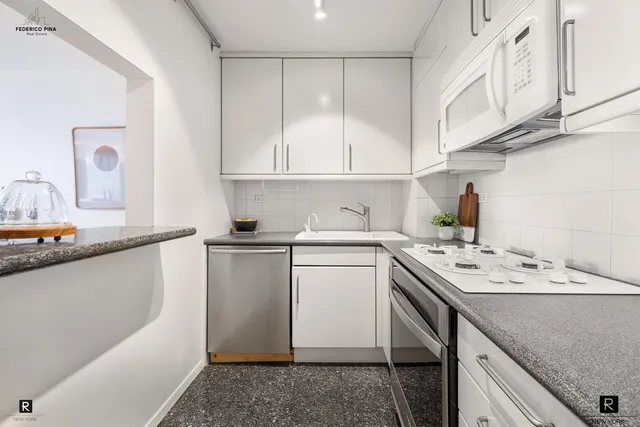 $1,399,000 | 115 East 9th Street, Unit 15F | Greenwich Village