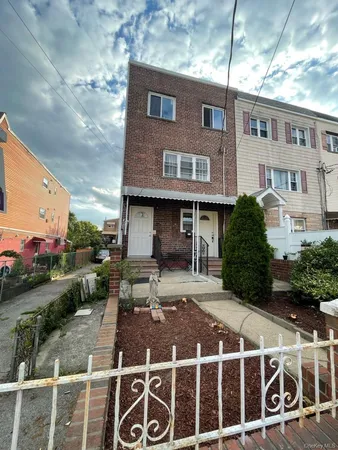 $899,000 | 269 Balcom Avenue | Throgs Neck