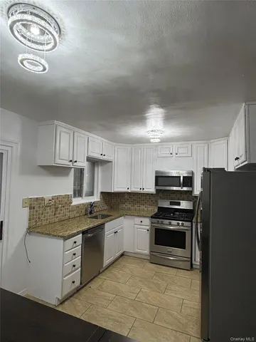 $915,000 | 269 Balcom Avenue | Throgs Neck