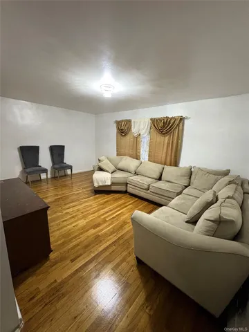 $915,000 | 269 Balcom Avenue | Throgs Neck