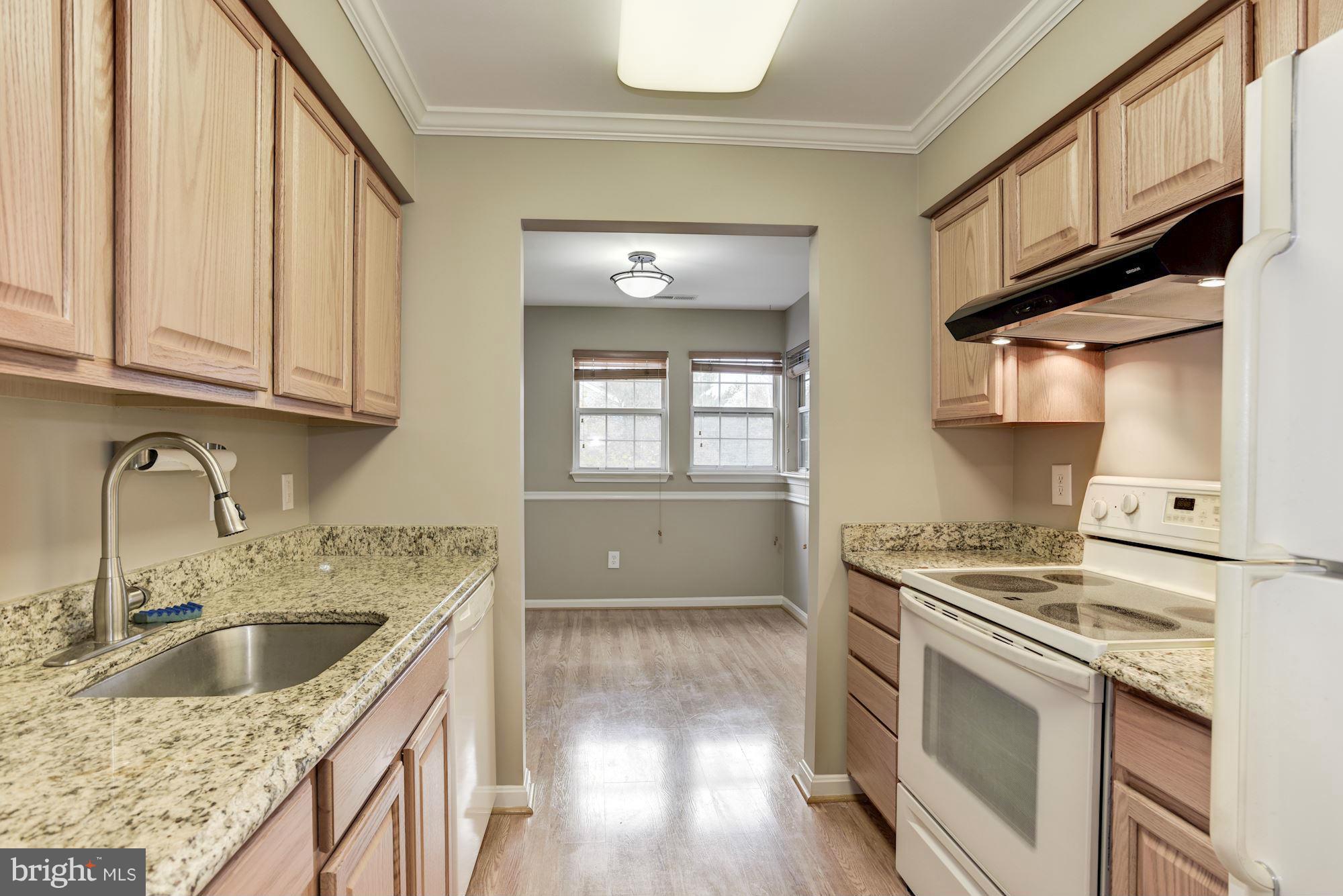 8561 Falls Run Road, Unit E Ellicott City, MD 21043 - Photo 19 of 27 Kitchen