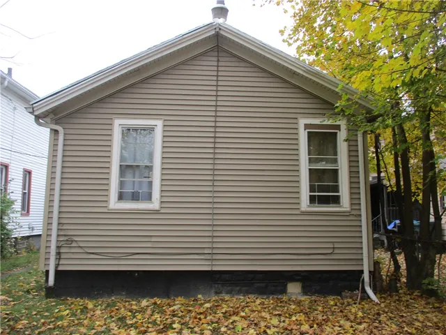 $1,100 | 128 Bartlett Street, Rochester, NY 14608