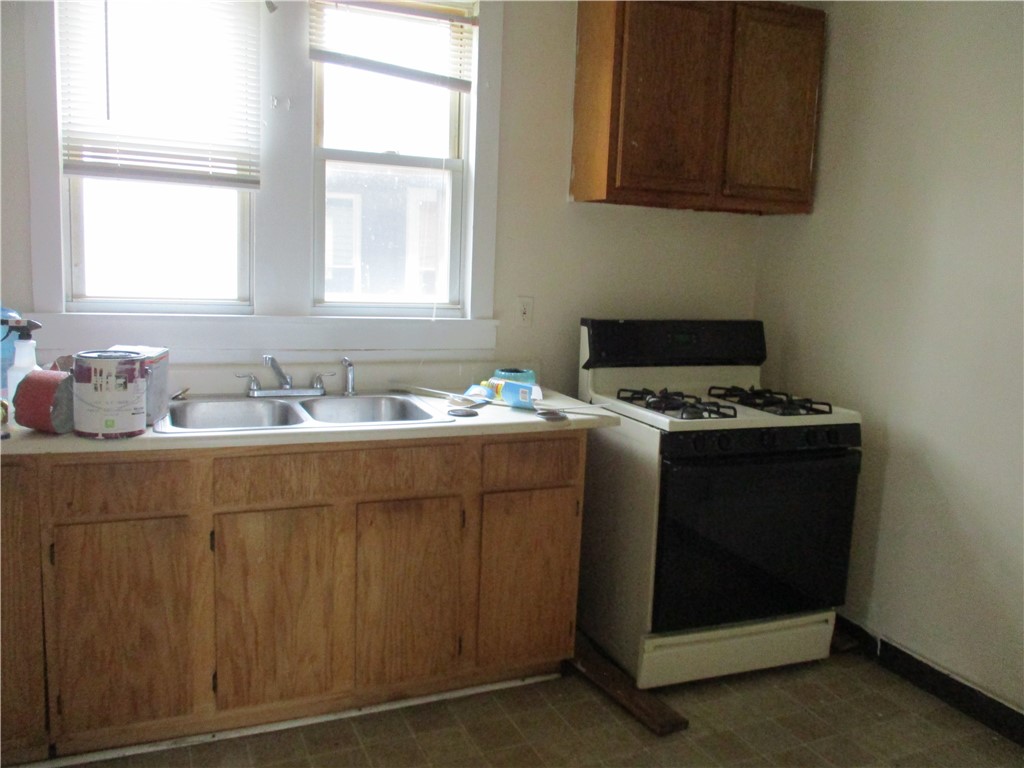 128 Bartlett Street Rochester, NY 14608 - Photo 7 of 11