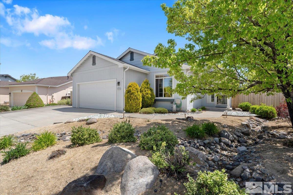 9724 Autumn Leaf Way Reno, NV 89506 - Photo 3 of 40 Photo 3