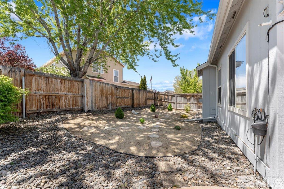 9724 Autumn Leaf Way Reno, NV 89506 - Photo 33 of 40 Photo 33