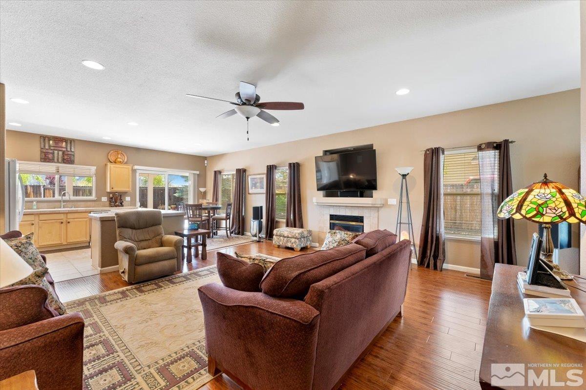 9724 Autumn Leaf Way Reno, NV 89506 - Photo 8 of 40 Photo 8