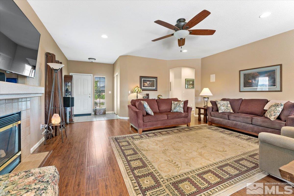 9724 Autumn Leaf Way Reno, NV 89506 - Photo 10 of 40 Photo 10