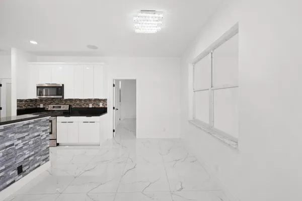 $3,600 | 1209 Olympic Circle, Greenacres, FL 33413