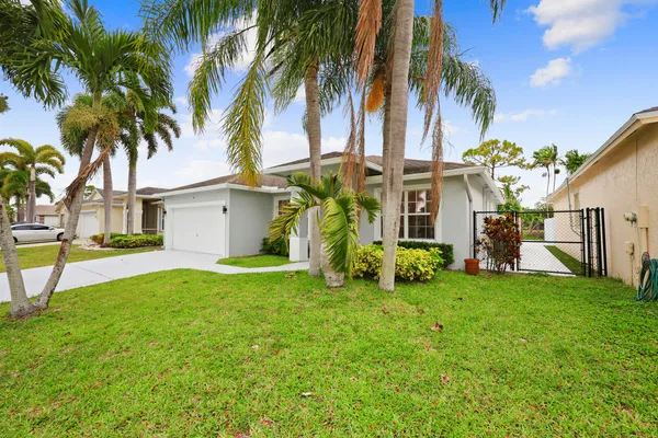 $3,600 | 1209 Olympic Circle, Greenacres, FL 33413