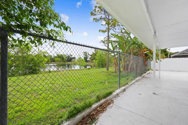 $3,600 | 1209 Olympic Circle, Greenacres, FL 33413