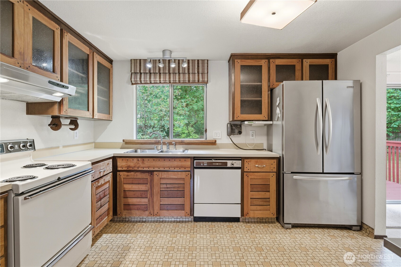 14610 Southeast 198th Street Renton, WA 98058 - Photo 11 of 37 Gallery Image 11