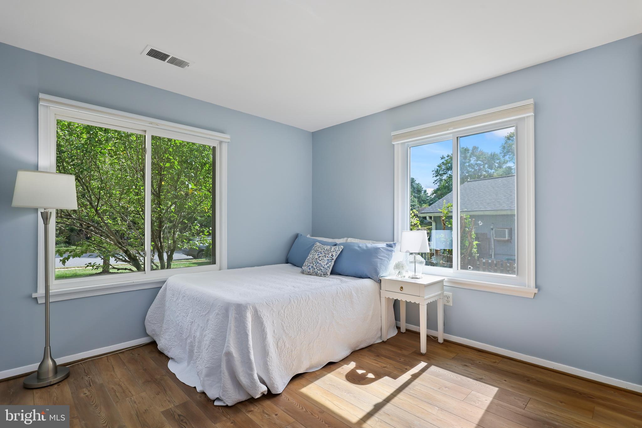 5344 Aylor Road Fairfax, VA 22032 - Photo 20 of 30 Spacious 2nd Bedroom with large windows