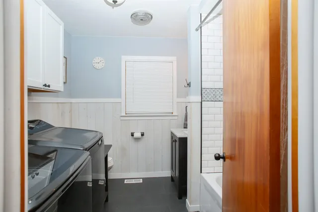 $215,000 | 1477 Highway 75, Freeport, IL 61032