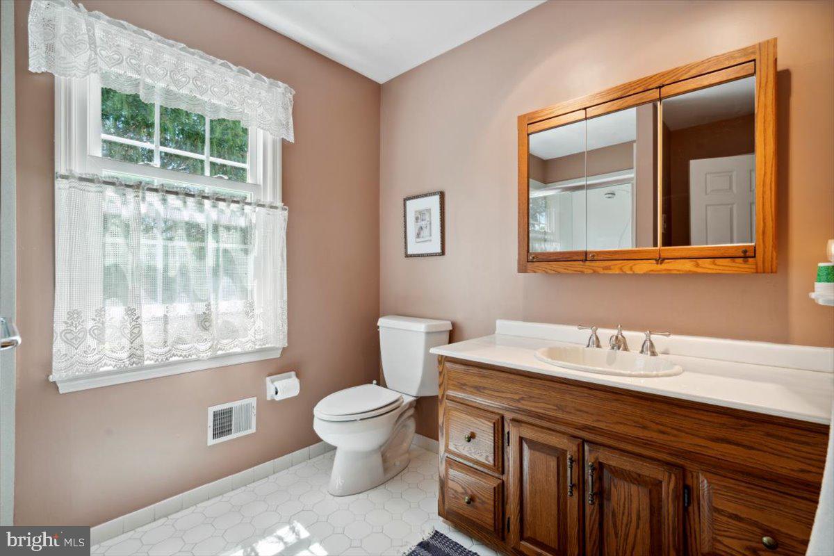 2310 Pineview Drive Malvern, PA 19355 - Photo 26 of 34 Hall Bath