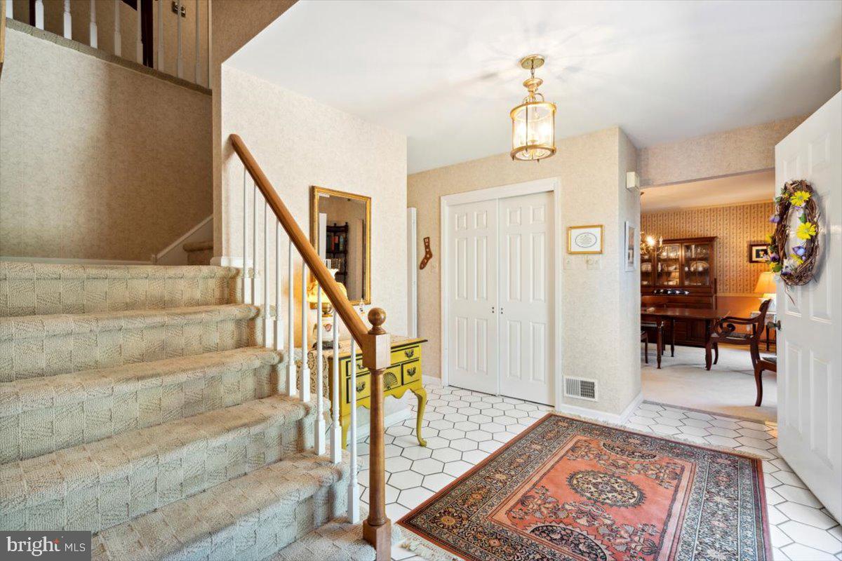 2310 Pineview Drive Malvern, PA 19355 - Photo 8 of 34