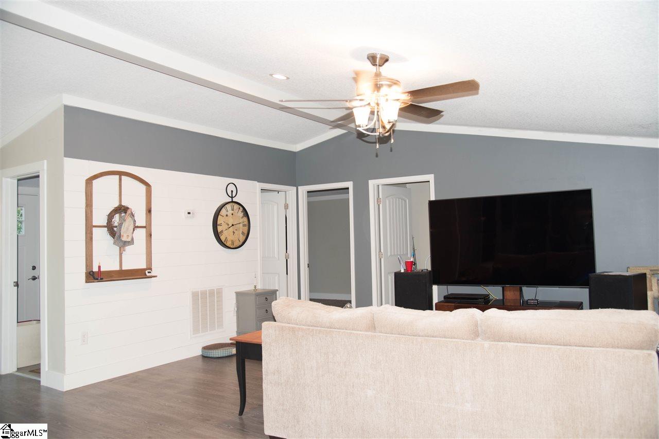 380 State Rd S-42-786 Wellford, SC 29385 - Photo 2 of 34 Gallery Image 2