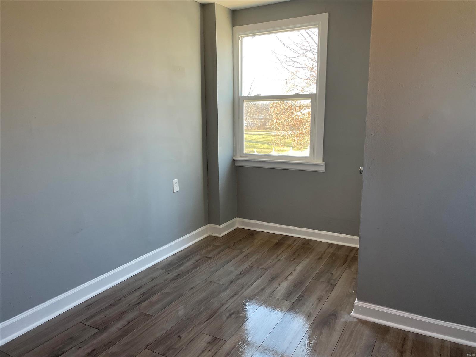 12004 Larimore Road St. Louis, MO 63138 - Photo 3 of 29 Gallery Image 3