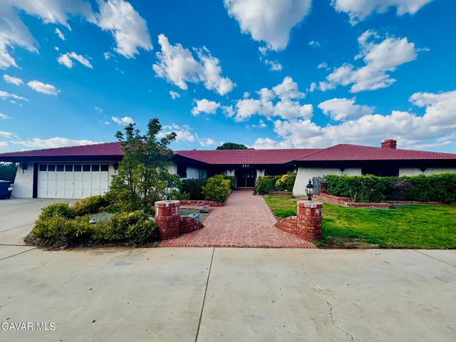 $3,199 | 527 Westlake Drive, Palmdale, CA 93551