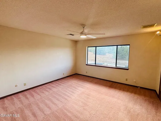 $3,199 | 527 Westlake Drive, Palmdale, CA 93551